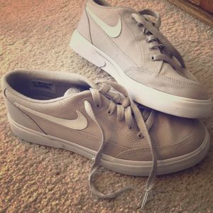 Nike casual shoes
